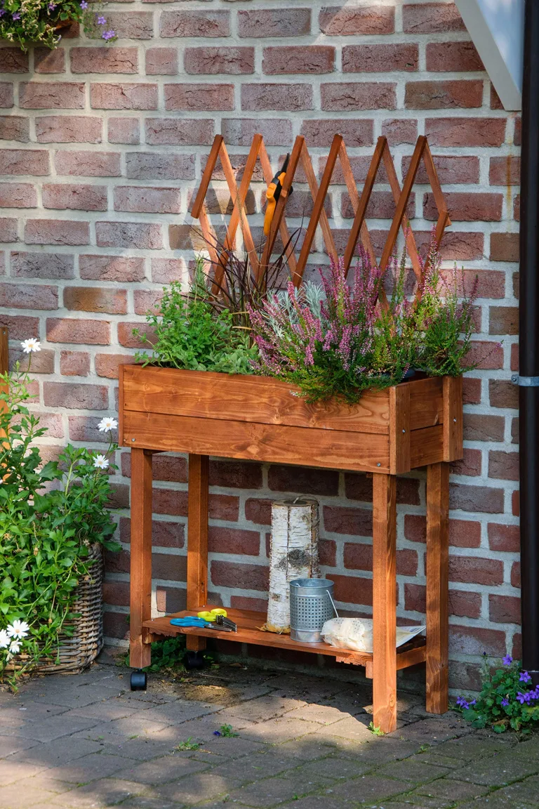 dobar® 58187e rollbares Hochbeet mit Rankgitter | Pflanzkasten auf Rollen | Blumenbeet aus Massiv-Holz | Schmales Kräuterbeet für Garten/Terrasse/Balkon | 79 x 28,5 x 130 cm | Braun – Bild 6