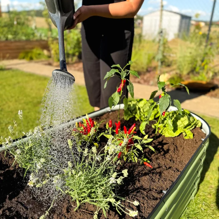 Hochbeet aus Metall 240x60x43 cm - Modulares 9-in-1 Hochbeete-Kit - Rostfreie Hochbeete für Garten aus Premium Zn-Al-Mg Stahl - Min. 20 Jahre Lebensdauer - 43 cm Hoch Gemüsebeet, Salbeigrün – Bild 9