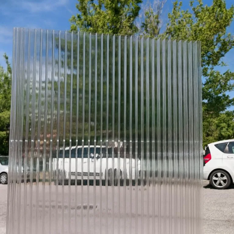 Polycarbonat Doppelstegplatte 4 mm klar, Zuschnitt 2000 x 1050 mm (L x B), Breite 1050 mm fix, UV-Schutz einseitig – Gewächshausplatten, Überdachung, Pergola, Carport | Macrolux Makrolon – Bild 5