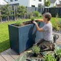 Metzler Hochbeet für den Garten mit Stauraum – Pulverbeschichteter Stahl in Anthrazit RAL 7016 | Witterungsbeständiges Metall-Gartenbeet, Pflanzenbeet, Blumenhochbeet | 160 x 85 x 50 cm - Thumbnail 6