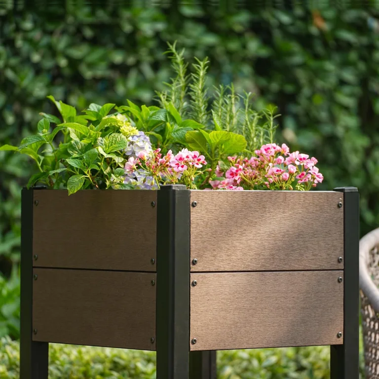 HDPE Hochbeet mit Beinen & Ablage, Holzoptik Pflanzkasten wetterfest, erhöhter Pflanzkübel mit Aluminiumrahmen, für Gemüse, Kräuter & Blumen, Balkon Terrasse Garten, 49x49x85cm – Bild 4