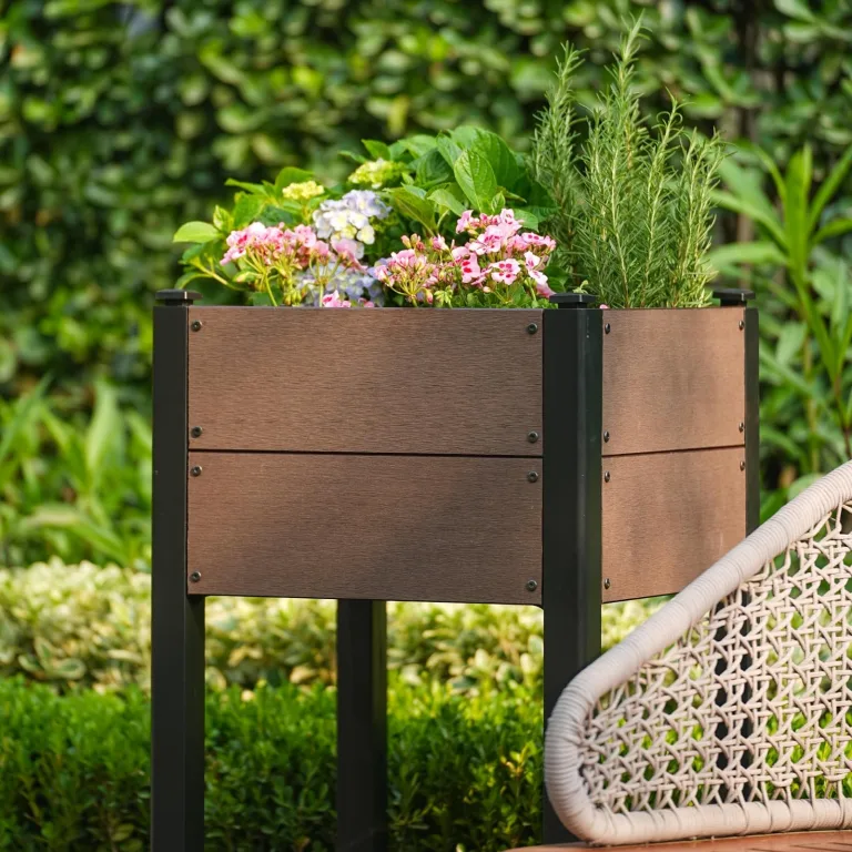 HDPE Hochbeet mit Beinen & Ablage, Holzoptik Pflanzkasten wetterfest, erhöhter Pflanzkübel mit Aluminiumrahmen, für Gemüse, Kräuter & Blumen, Balkon Terrasse Garten, 49x49x85cm – Bild 6
